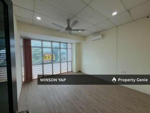 3 Storey Shop Office Top Floor Taman Molek JB Partial Furnished