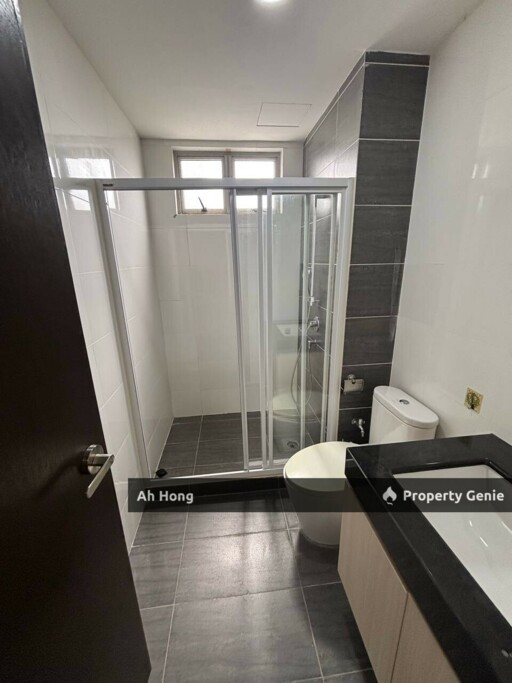 Taman Molek / Molek Pulai / 2bedroom / Fully Furnished / 2carpark
