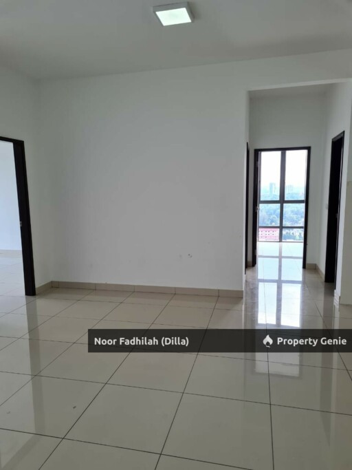 Corner and Spacious Unit Oasis 1 Condominium Mutiara Heights