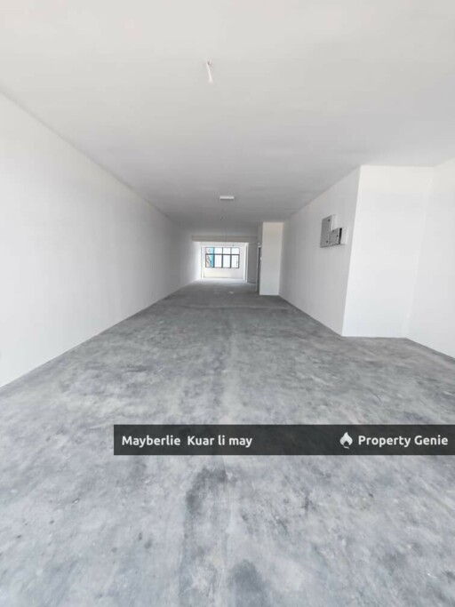 Pusat Kormersial Kundang ,Facing Main Road Shop