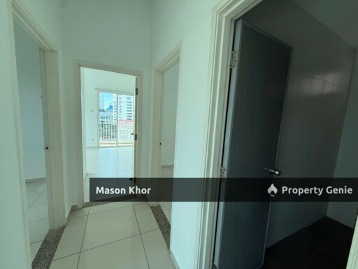 FIERA VISTA CONDO CORNER LOW FLOOR 1400sf 2CP BARE UNIT BAYAN LEPAS