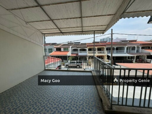 2 Storey Terrace Kampung Enam
