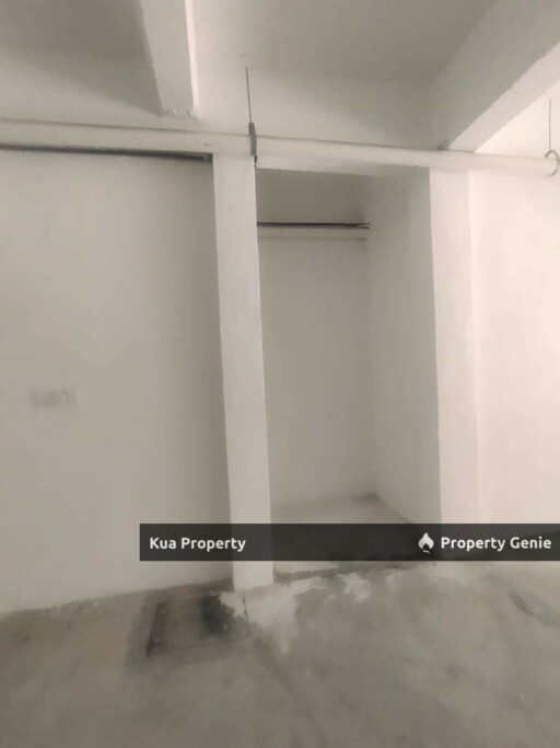 Triple Storey Corner Industrial Lot/Shoplot For Rent at PCC Demak Laut