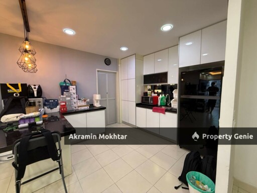 Freehold, Renovated & 2 Parking | Apartment Seri Kasturi Setia Alam [Partly Furnished]  Details:
