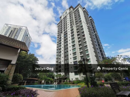 3 Bedrooms Apartment at Molek Pine 1, Taman Molek for Rent