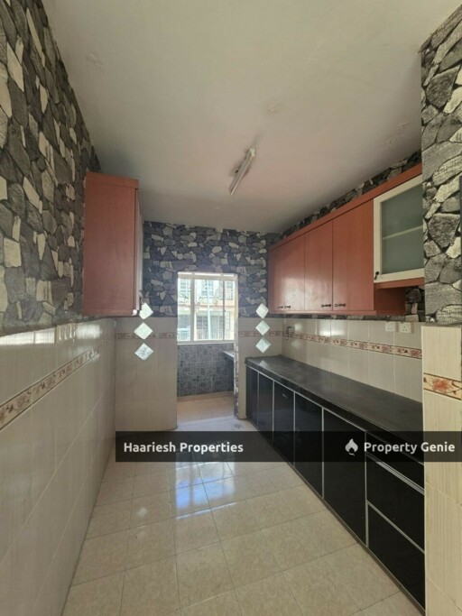 Villa Ros Townhouse @ Tampoi