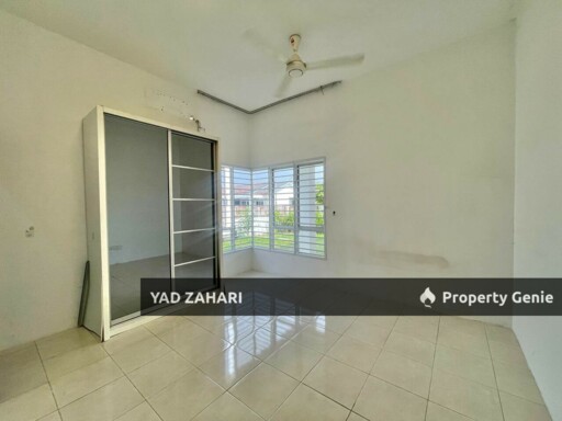 Seksyen 29, Kg Lombong Shah Alam | Single Storey Semi-D 4 Bedrooms | RM480K - Good Condition with Loft and Semi Furnished