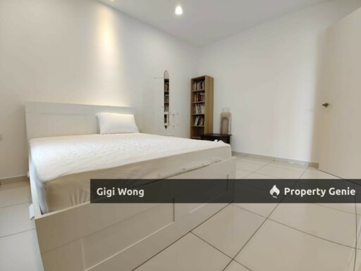 8 Residence Superlink 2.5 Terrace House