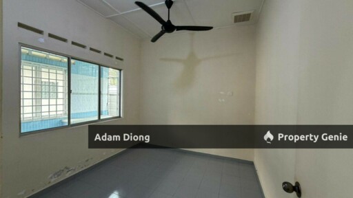 Jalan Jambu @ Tmn Kota Masai @ Pasir Gudang @ Corner