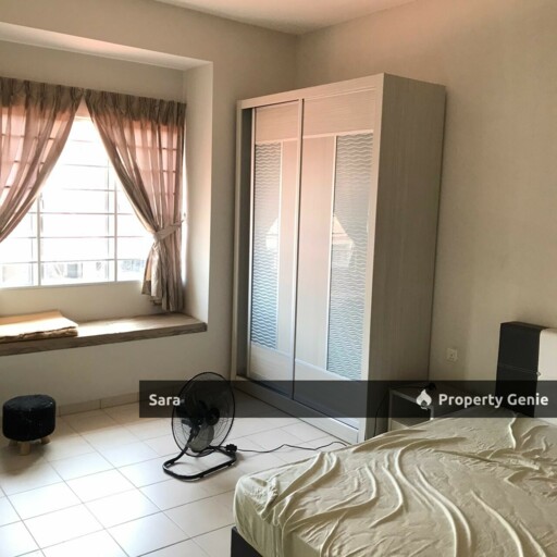 Double Storey Seri Margosa, Botani