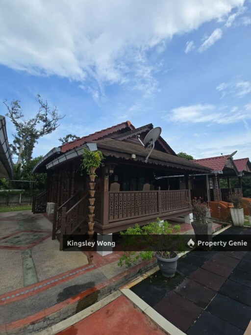 Lawin Kuala Kangsar Freehold Agricultural Land Existing Chalet