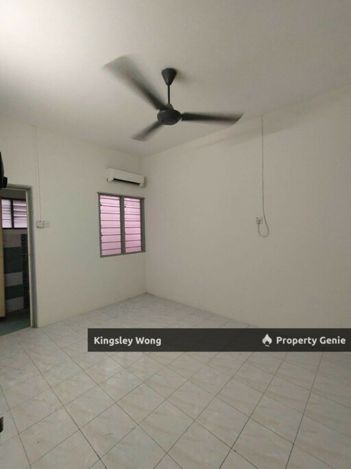 Lahat Menglembu 2.5 Storey Terrace Hosue Move in Good Condition