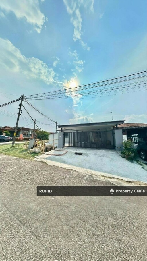 Fully Renovated Corner Lot House for Sale in Taman Sri Skudai