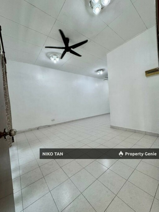 [UNBLOCK VIEW]2.5Storey Jalan Tiong Bandar Putra Kulai For Sale