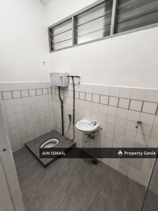 TERES 2 TINGKAT BUKIT SEKILAU KUANTAN PAHANG