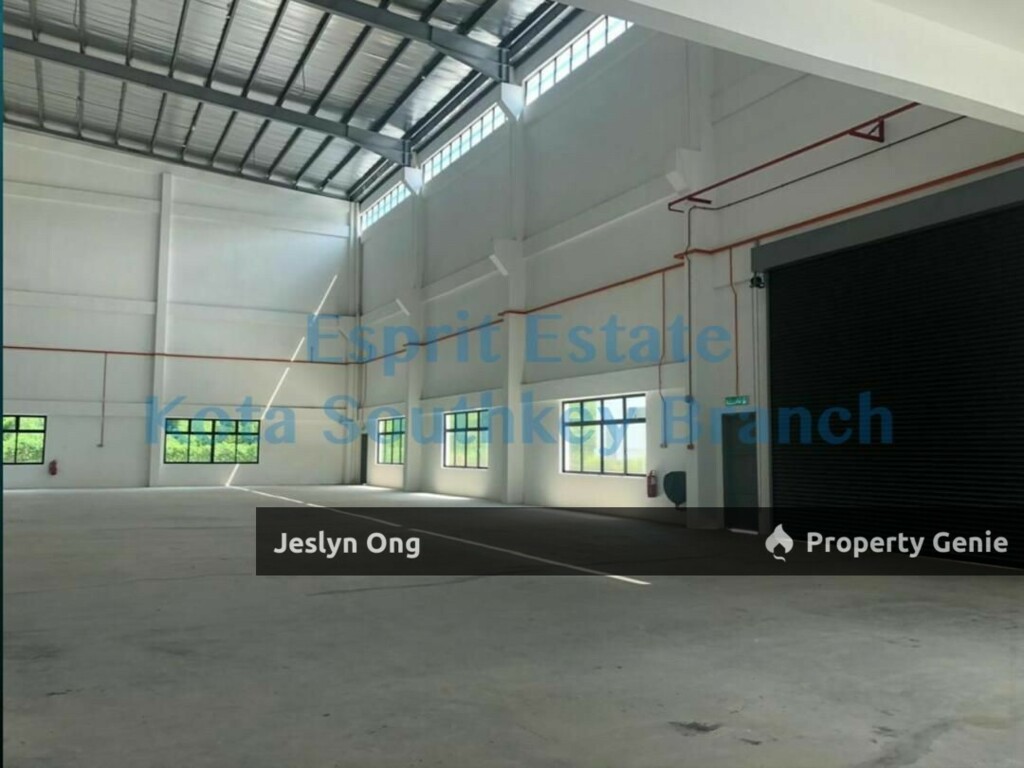 1.5 storey Semi D Factory @ Empire Park Gelang Patah for Rent