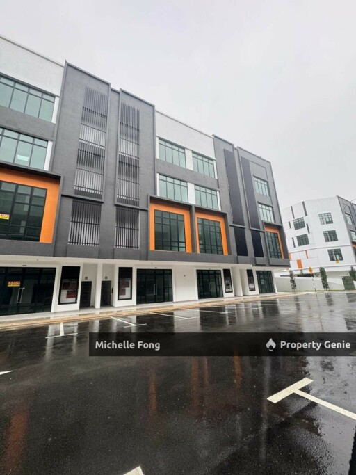 Pelangi Avenue @ Taman Pelangi / Corner Shoplot