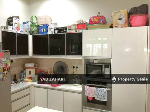 Seksyen 7, Shah Alam | 3-Storey Terrace 5 Bedrooms | RM990K - Below Market and Extended at The Back