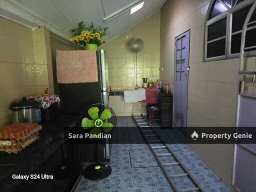Spacious Corner Bungalow at Kg Tawas Ipoh
