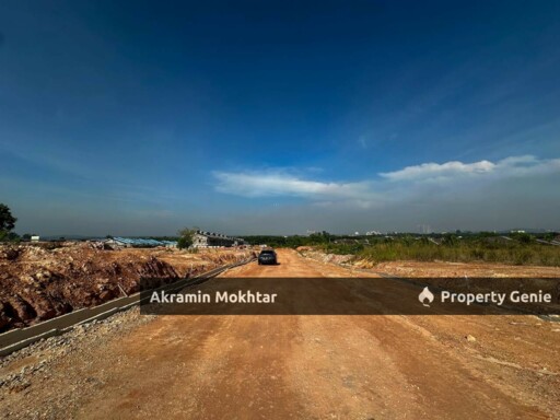 Lot Banglo Labu Lanjut, Salak Tinggi, Sepang