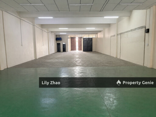 Warehouse / Showroom / Office, 6,400 sq ft Light Industrial 2-Storey Shop Lot📍Sadong Jaya, KK City Centre