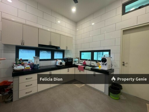 Ujong Pasir 8 Residence Two Half Storeys Superlink Corner for Sale 🏕️