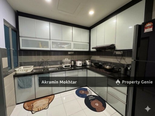 Renovated, Partially Furnished & 2 Covered Parking | Pangsapuri Damai Seksyen 25 Shah Alam, Level 4 with Lif