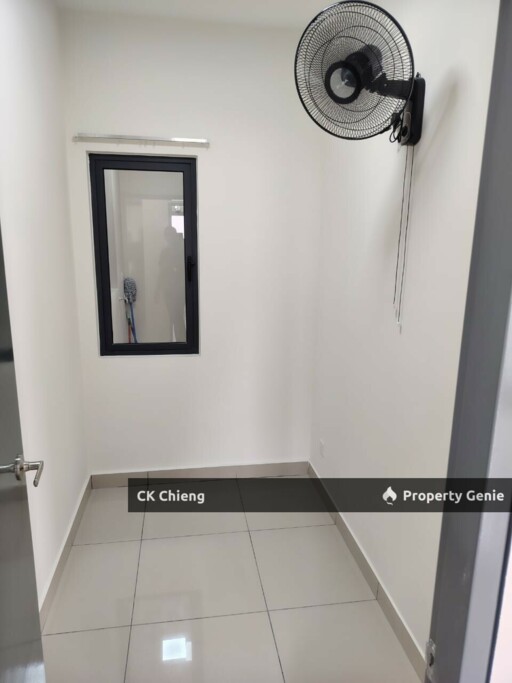 KR7 Residence Rent, Brand New 3 Rooms Basic Unit, Taman Mas Puchong