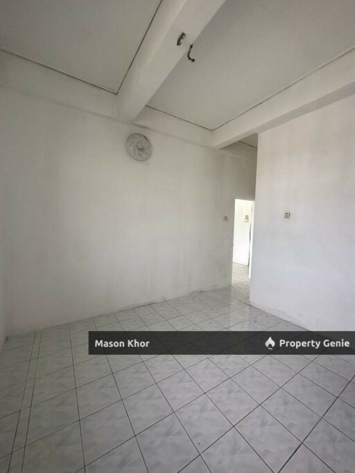 BAYAN PERMAI APARTMENT TOP FLOOR 915sf BARE UNIT BAYAN LEPAS