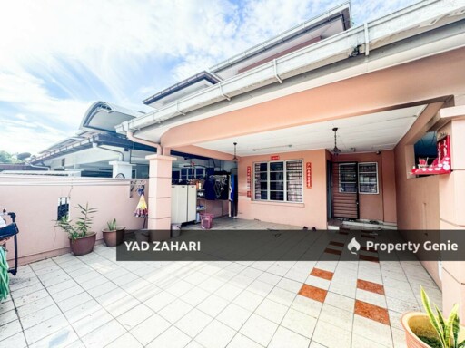Desa Latania, Shah Alam | 2-Storey Terrace 4 Bedrooms | RM680K - Facing Open, Kitchen Extended & Gated Guarded