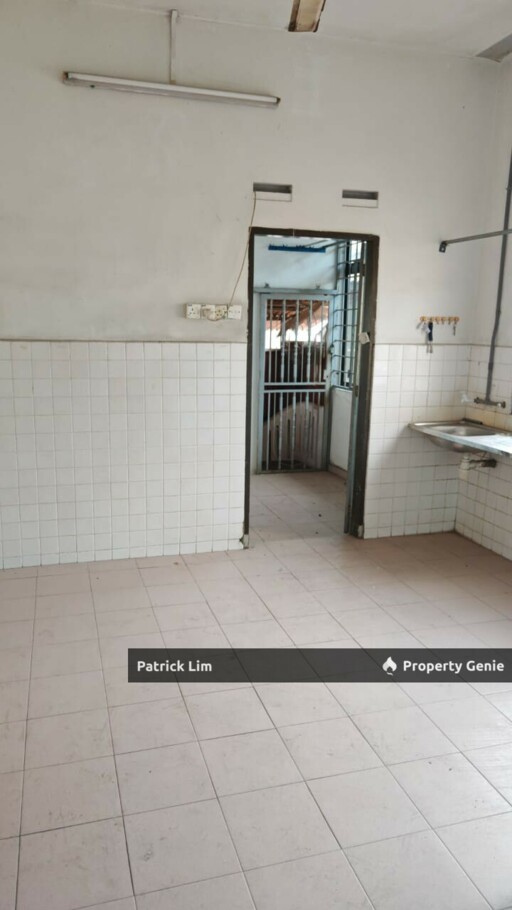 Melaka Baru @ 1st Floor Shoplot for Rent