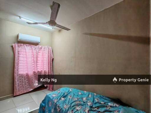 Double Sty House At Taman Saga Klang For Sale