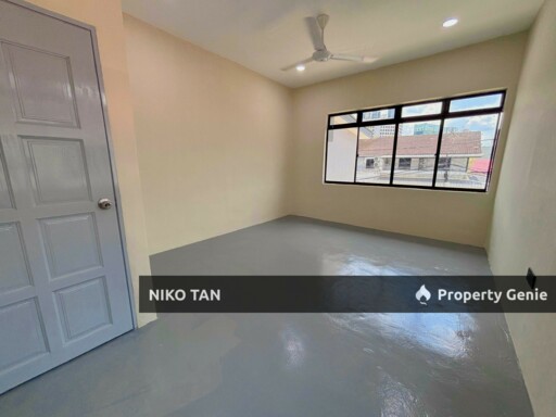 Jalan Cermat Double Storey Semi D Taman Pelangi For Sale