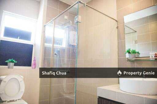 CORNER I SPACIOUS PARKING I FULLY FURNISHED I ASTER 3 Storey Superlink D'Impian Tropika, Seri Kembangan