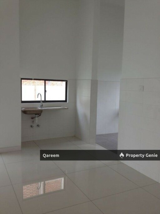 3 STOREY SEMI-D, TAMAN CAHAYA ALAM. SEKSYEN U12 SHAH ALAM
