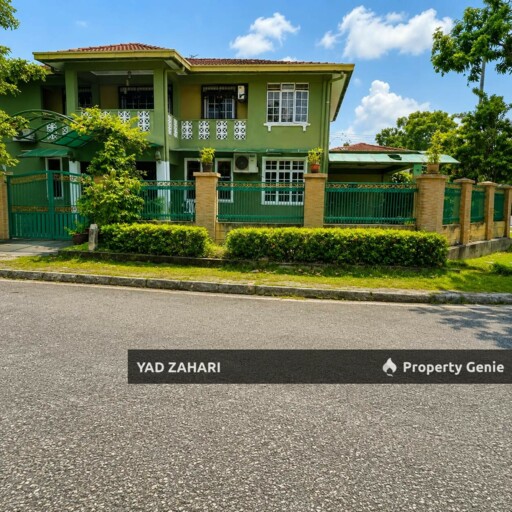 Seksyen 13, Shah Alam |  2-Storey Terrace 6 Bedrooms | RM900K - Corner Lot, Walking Distance to Surau & More Parking Space