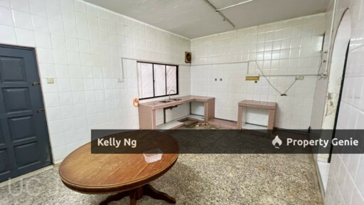 2 Sty House At Taman. Klang Utama For Rent & Sale