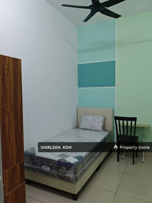 Male Room for Rent at Suriamas Suites Condominium @ Larkin JB Town