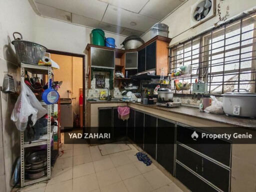 Seksyen 7, Shah Alam | 2-Storey Terrace 4 Bedrooms | RM675K - Well Maintained and 24h Security