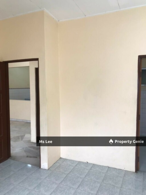 3rd floor Shop Apartment-Taman Desaria-PJS 5-Petaling Jaya-Ready Now