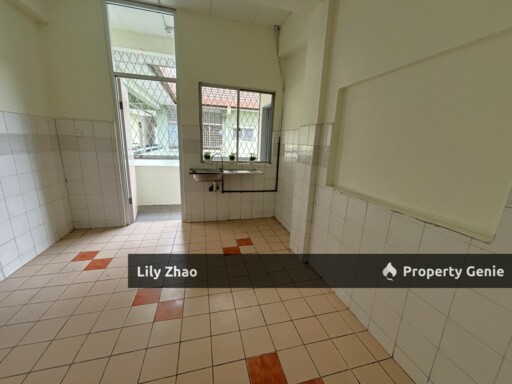 Api Api Apartment Corner Lot with Highway Access for Sale | Next To Public Bank, Kota Kinabalu City