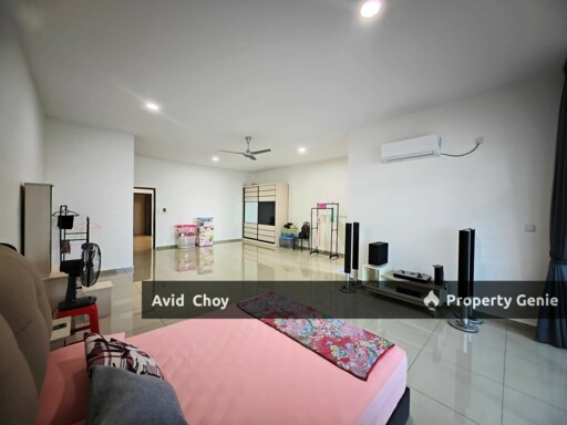 Bukit Jaya, 2 Storey Terrace House (Renovated)(Gate and Guarded)