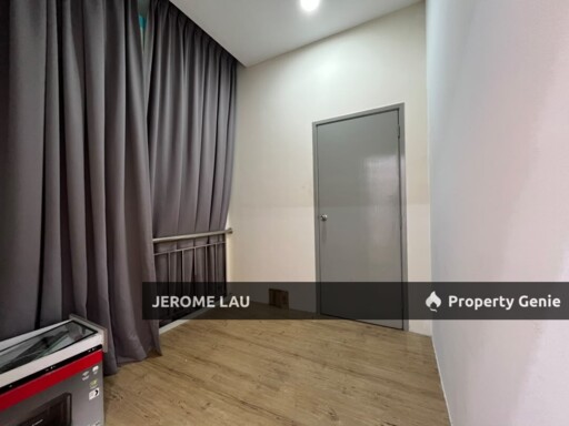 Bandar Uda Utama 2nd Floor Shop Office Main Road Facing RM1500