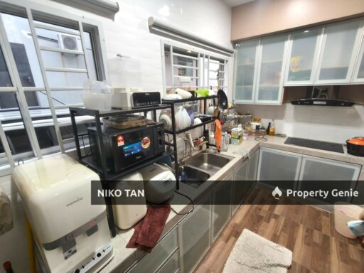 [PRIME AREA]2-Storey EJ 3, Ehsan Height For Sale