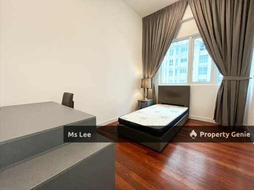 Pavilion Hilltop @ Mont Kiara- Level 21 with balcony-Sale below bank value Rm250k