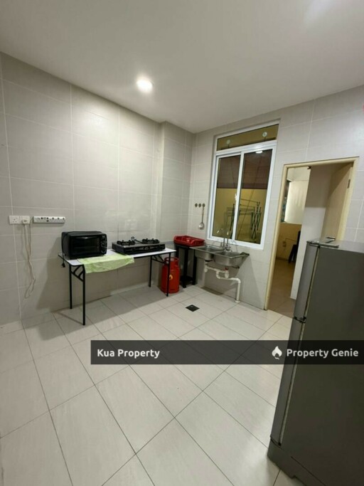 P'residence Condominium For Rent! Located at Batu Kawa