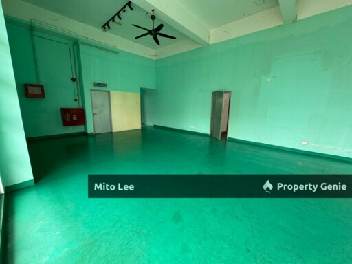 Gelang Patah Semi-D Factory For Rent!