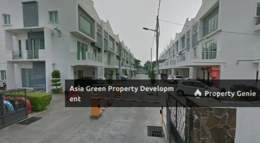 Mandarin Quarter