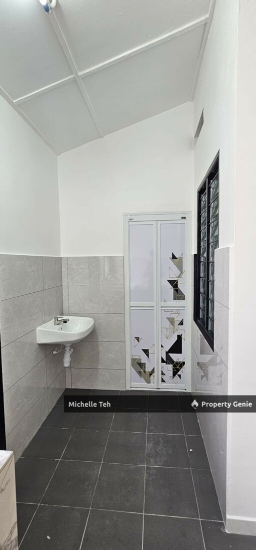 Ipoh Bentong 1.5 Storey House For Sale