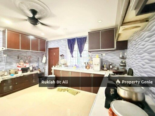 Freehold Corner Lot Terraced Home In Seremban 2Storey, 2600 Sqft